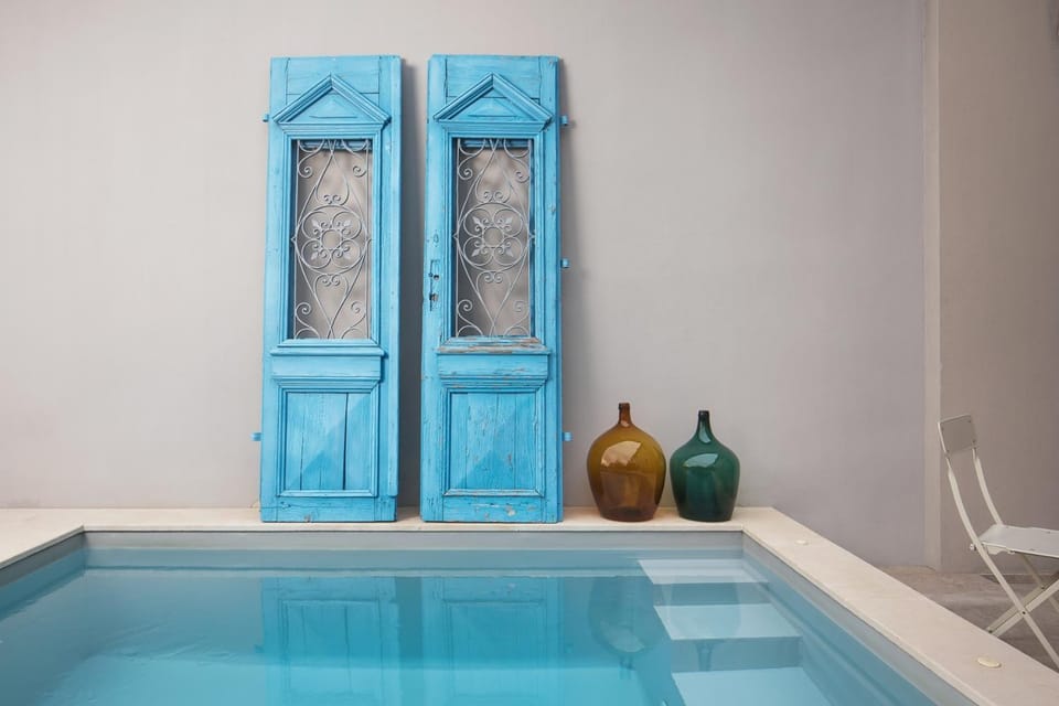 Swimming pool
