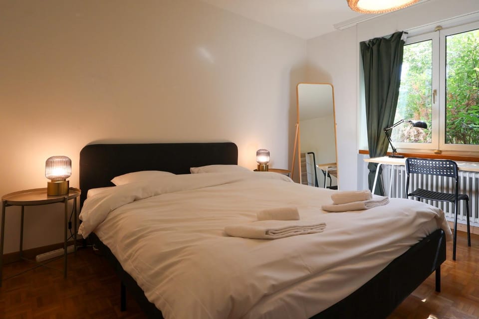 Bed, Bedroom