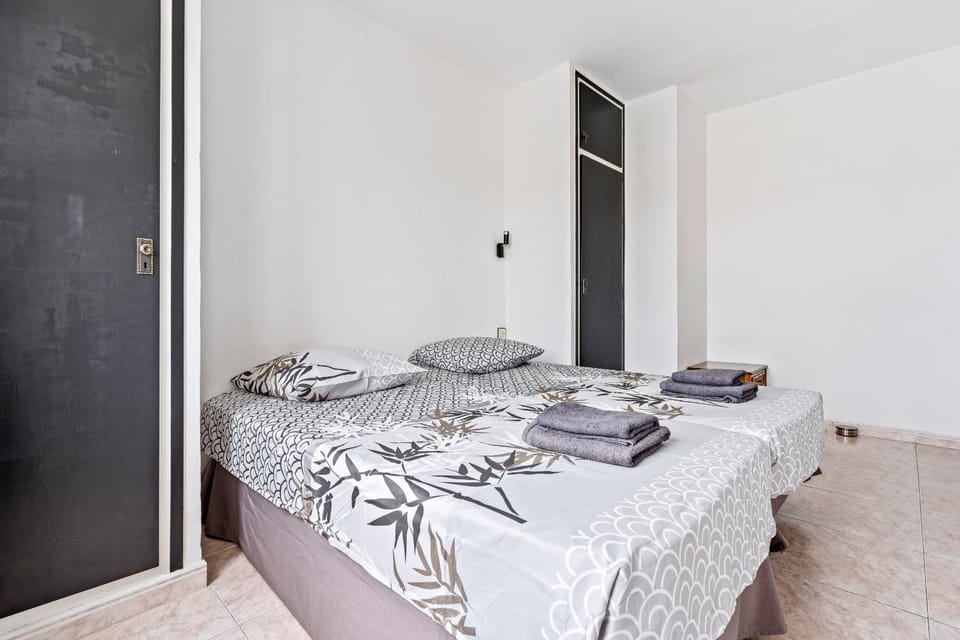 Bed, Photo of the whole room, Bedroom, towels, wardrobe