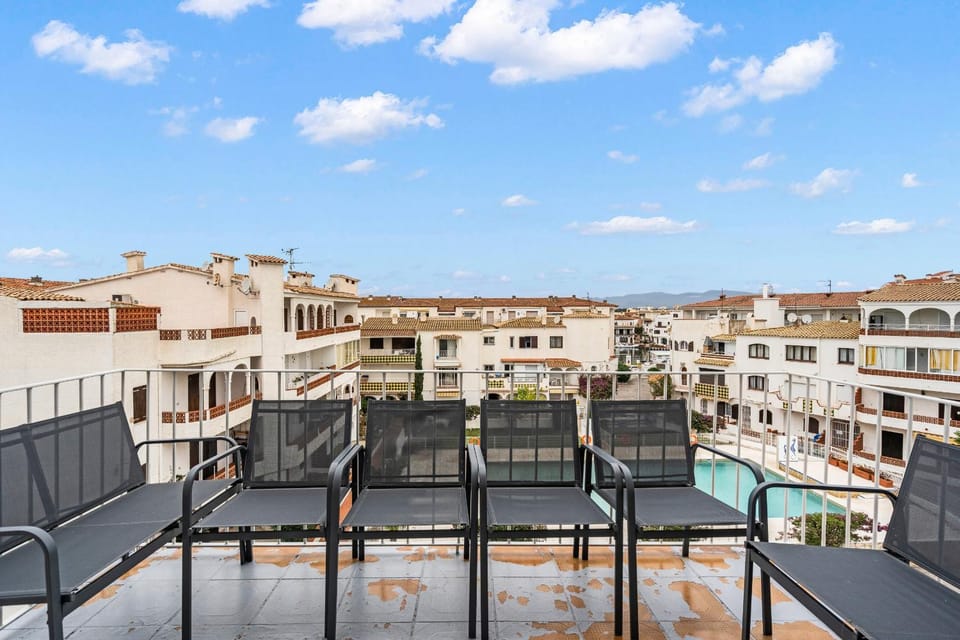 Day, Balcony/Terrace, City view, Pool view