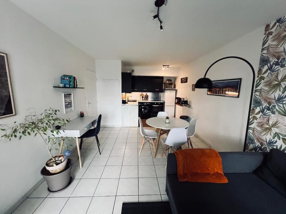 Kitchen or kitchenette, Living room, Dining area
