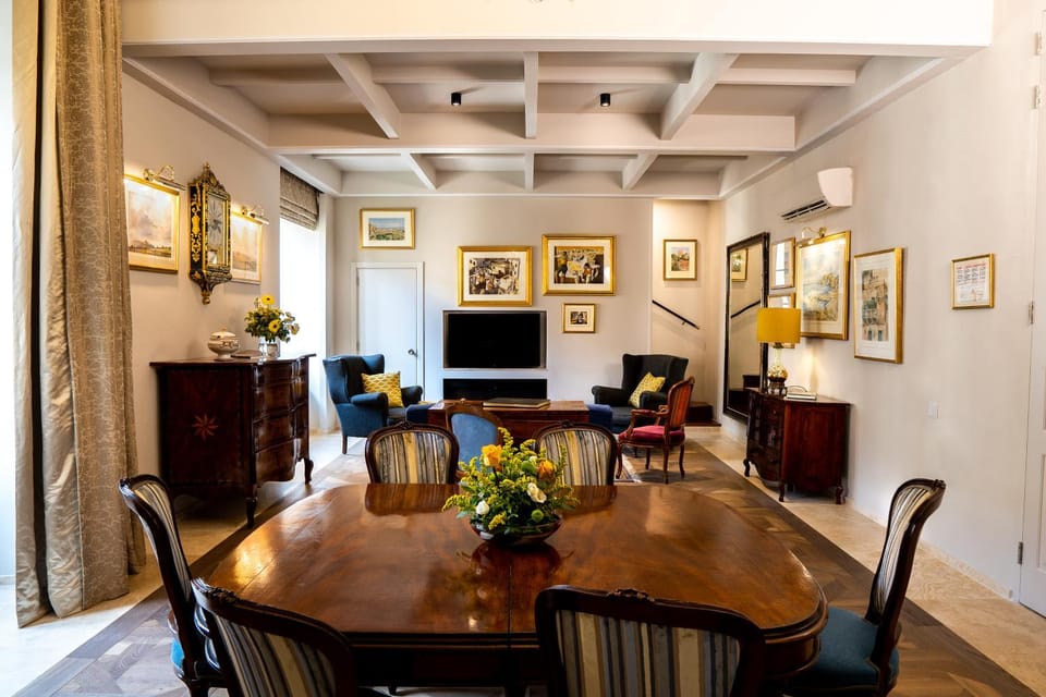 Living room, Dining area