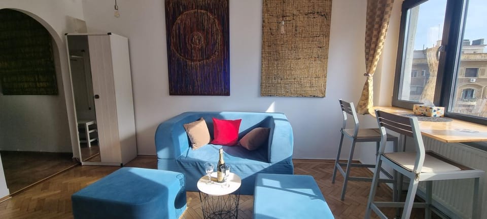 Maurice Studio Apartment in Bucharest