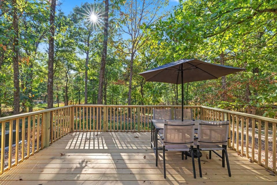Crain Cabin- 5 Acres outside Bella Vista Cabin in Arkansas