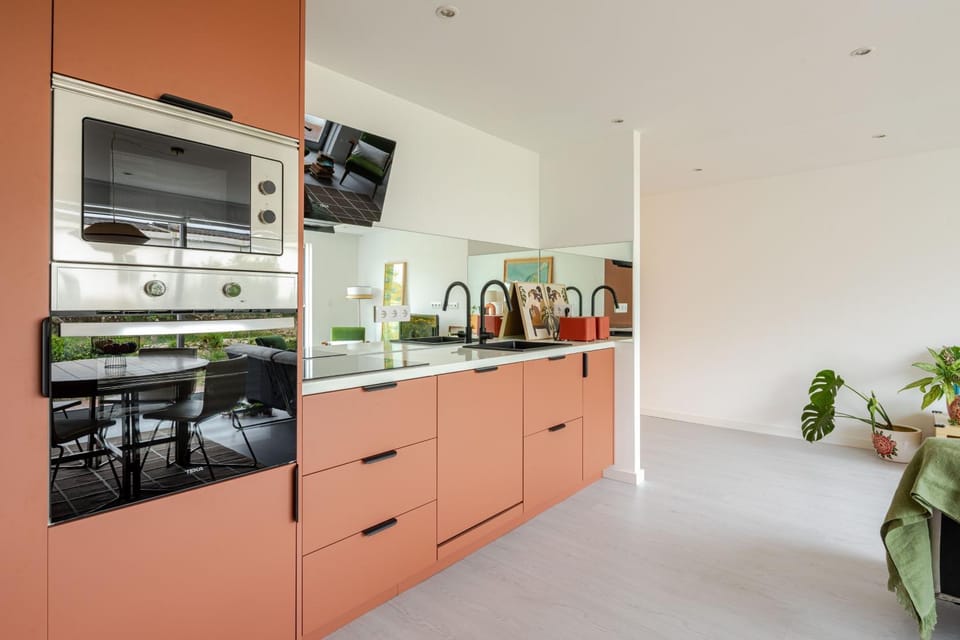 Kitchen or kitchenette, Living room