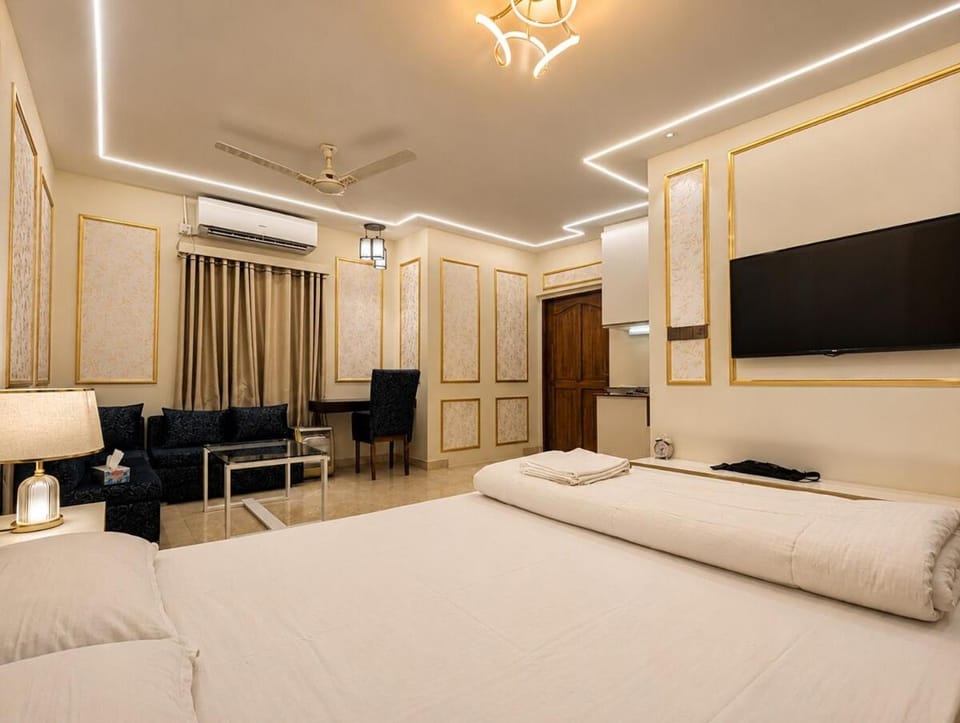 The Luxe Gold Suite Apartment in Dhaka