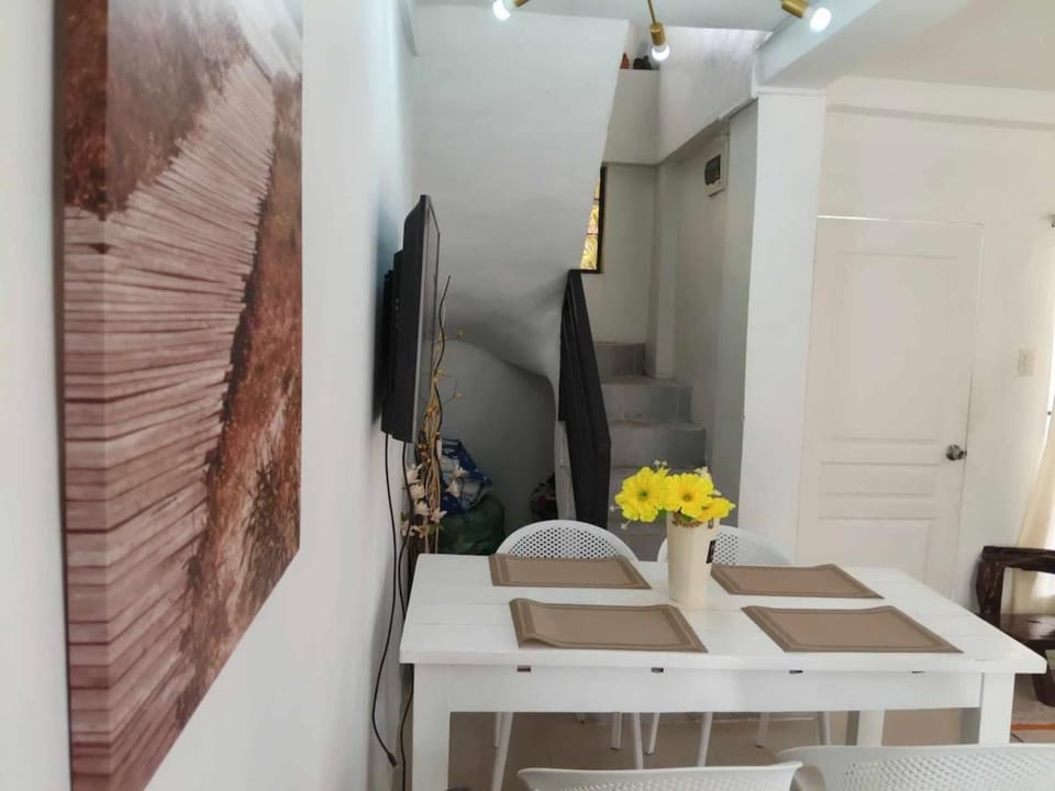 TV and multimedia, Dining area