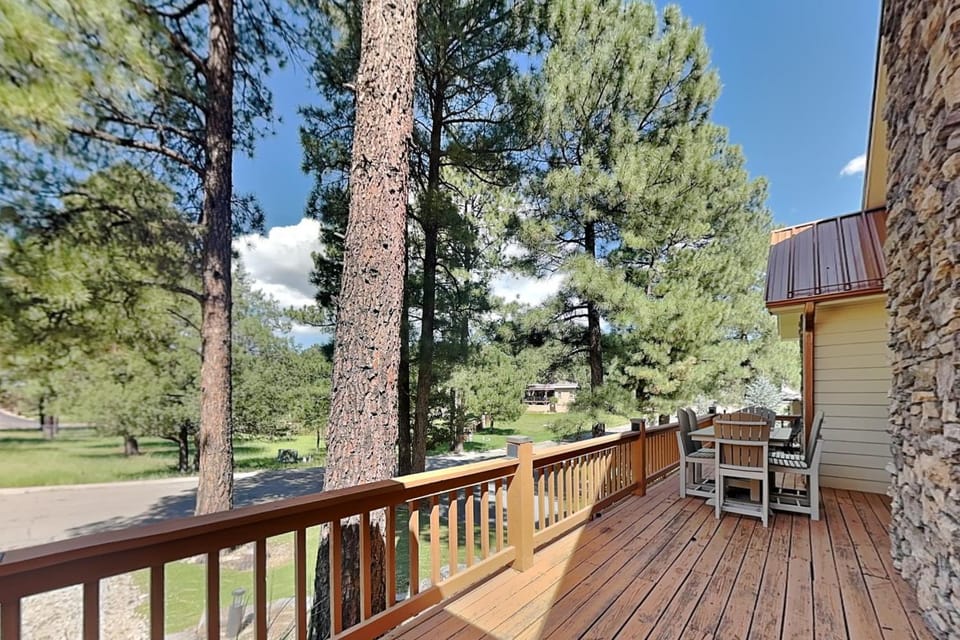 Patio, Natural landscape, BBQ facilities, Garden