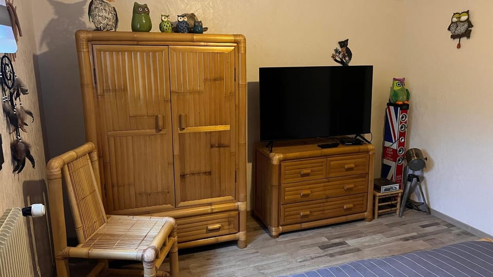 Property building, Living room