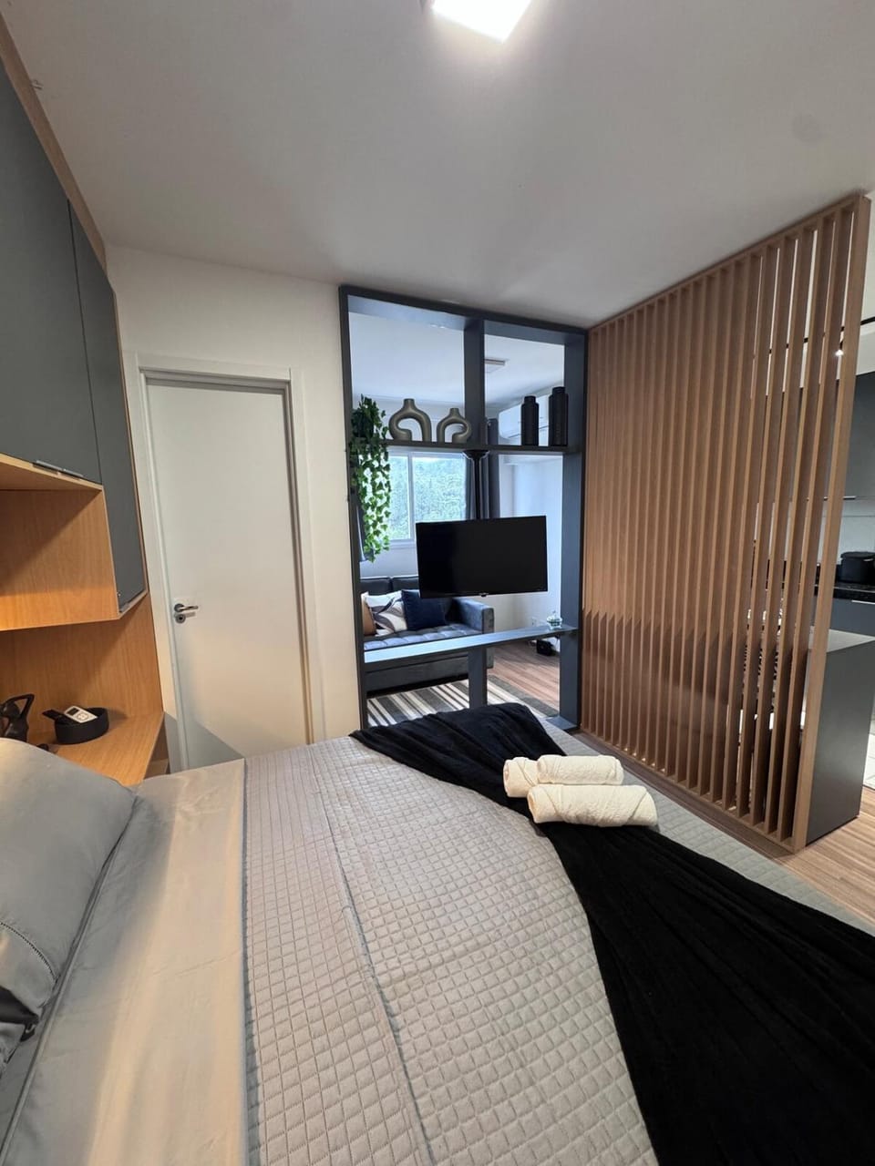 Studio luxuoso super equipado com cama Queen size e ar condicionado Apartment in Mogi das Cruzes