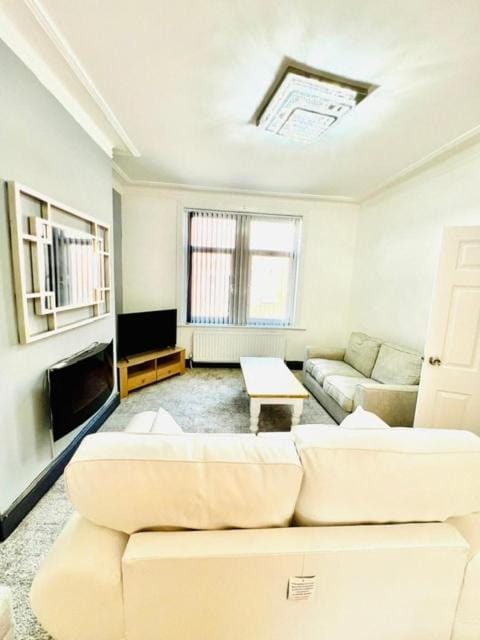 Modern 5BR Home Free Parking & Sleeps 10 House in Gateshead