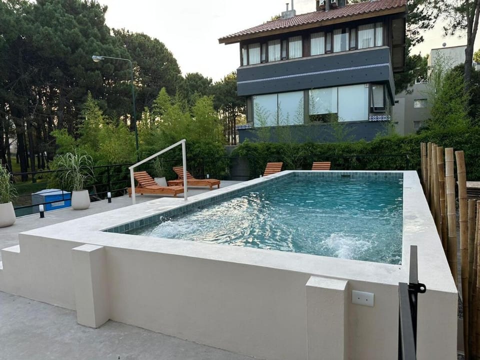 Jason Park Pinamar - Depto 4p piscina patio parrilla garage Apartment in Pinamar