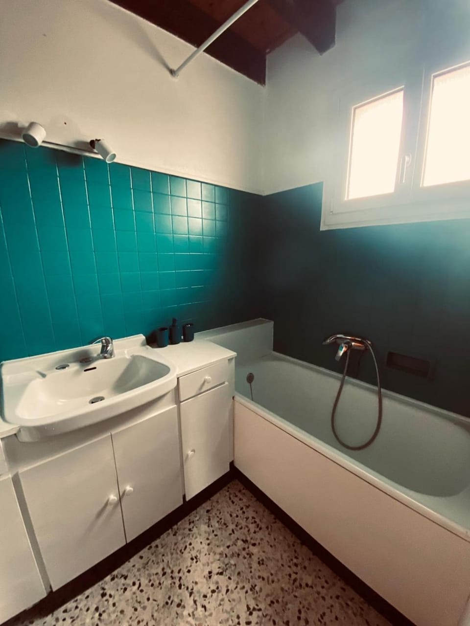 Charming house at Lake Aydat House in Auvergne-Rhône-Alpes