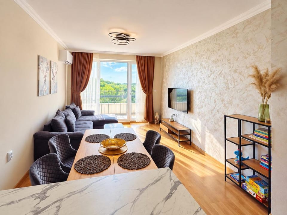 Delux 7 -Plovdiv До УМБАЛ СВЕТИ ГЕОРГИ и УМБАЛ ПЪЛМЕД Apartment in Plovdiv