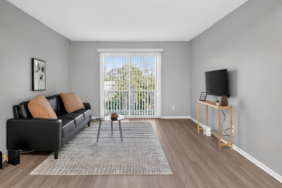 Charming & Comfortable Furnished Stay Apartment in Lexington
