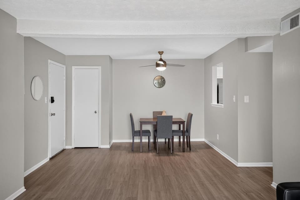 Charming & Comfortable Furnished Stay Apartment in Lexington