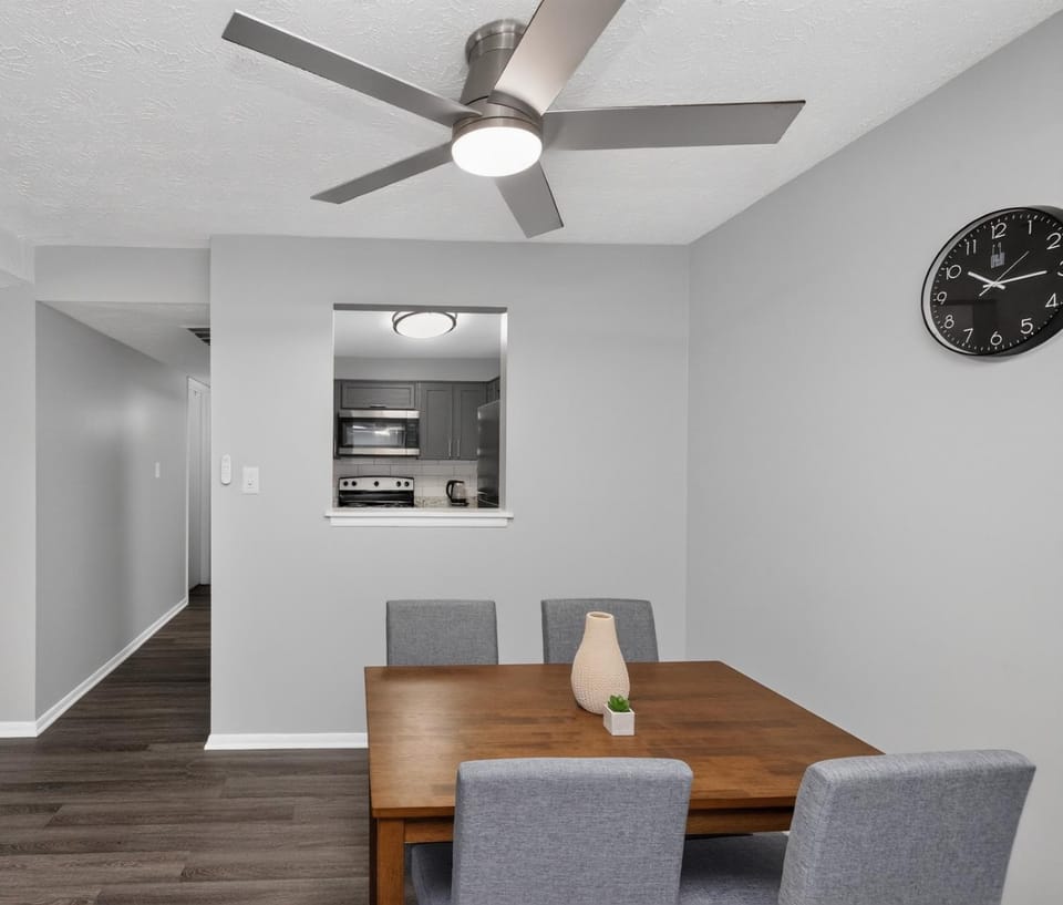 Charming Home with Modern Features Apartment in Lexington