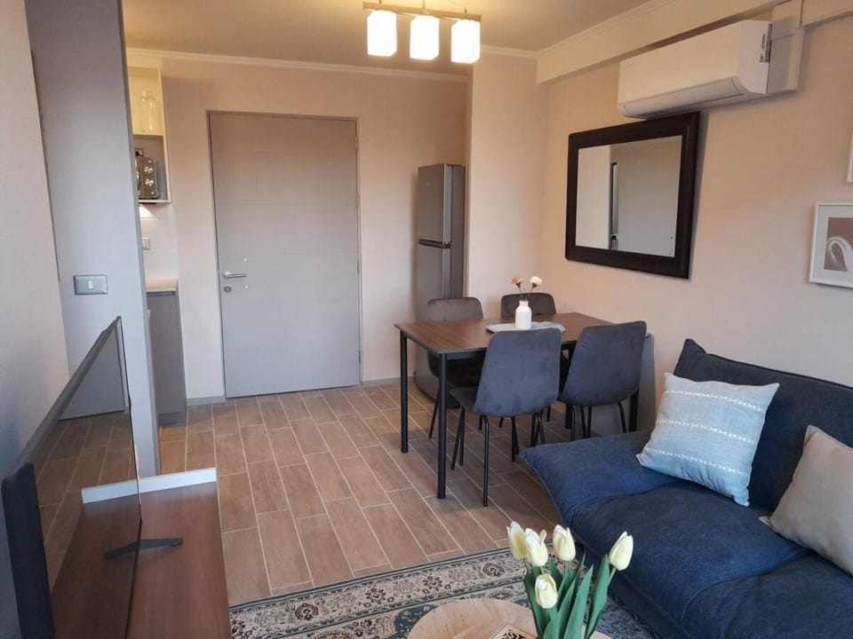Moderno y de ubicación céntrica, wifi, estacionamiento, ideal para 3 personas, máximo 4 Apartment in Puerto Montt