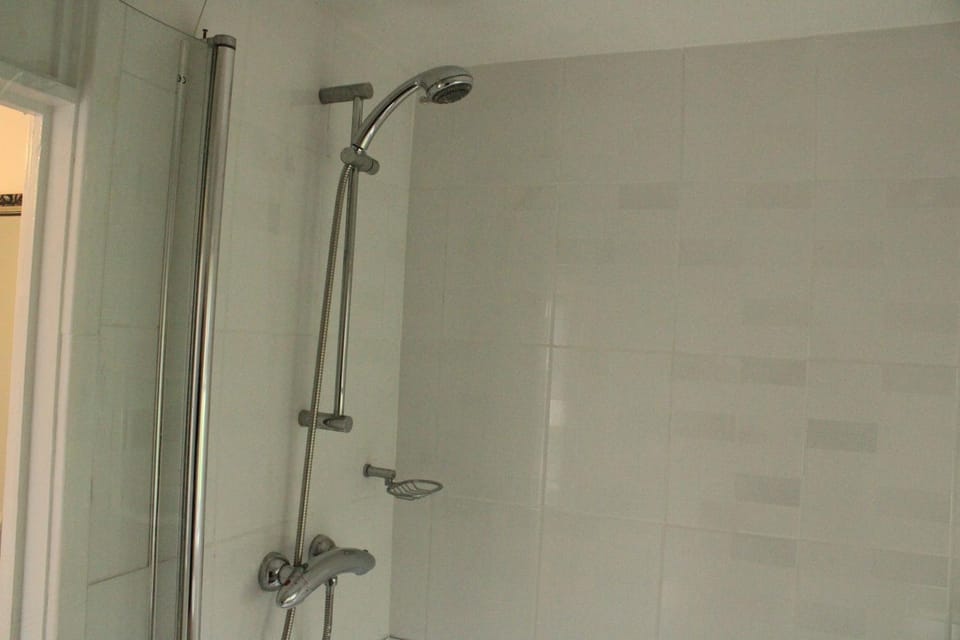 3BR Laudsdale Stay For Contractors and Families with Free Parking and Fast Wi-Fi House in Rotherham