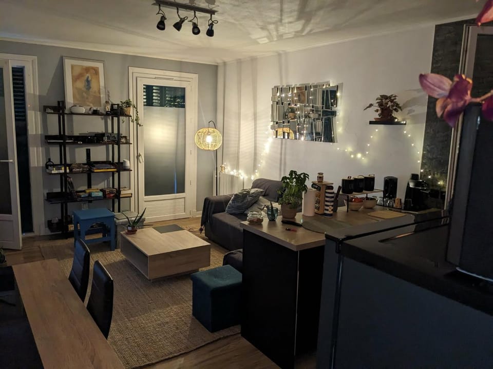 VENUE DU PAPE - Appartement à 3 min des Sanctuaires - Vue Basilique Château & Pyrénées - Tout compris Apartment in Lourdes