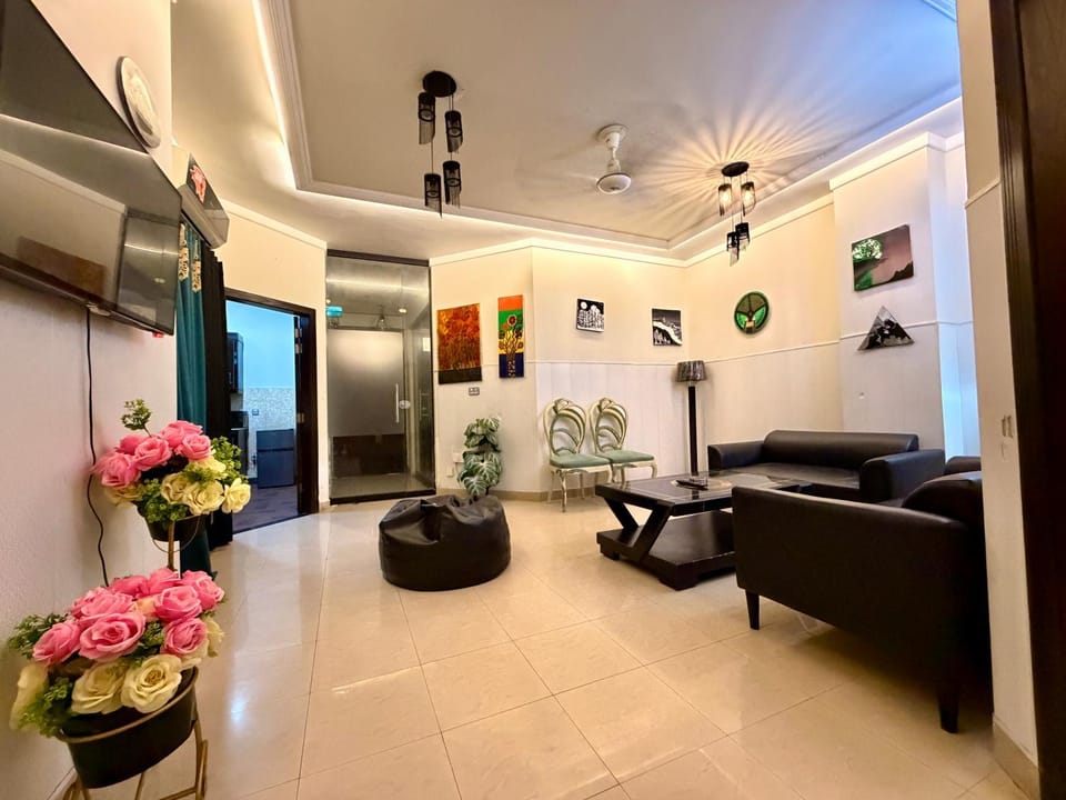 Rest in Nest Apartment in Lahore