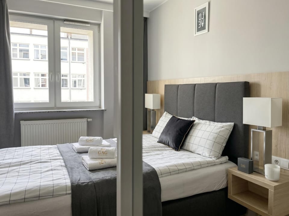 Bed, Kitchen or kitchenette, Photo of the whole room, Bedroom, towels