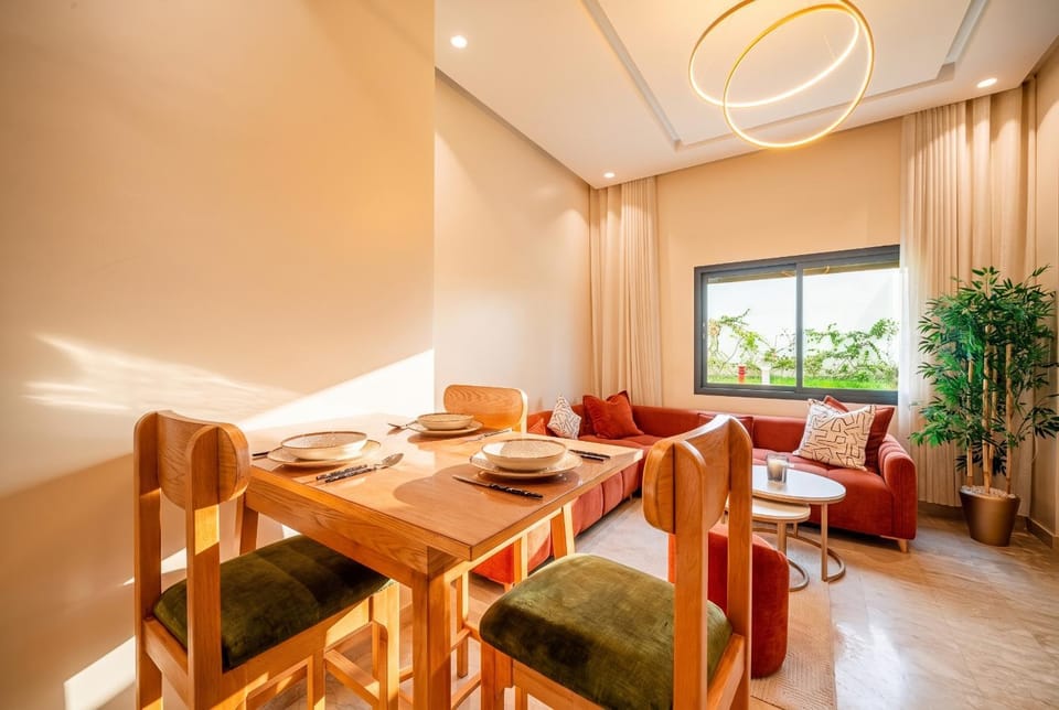 Living room, Seating area, Dining area