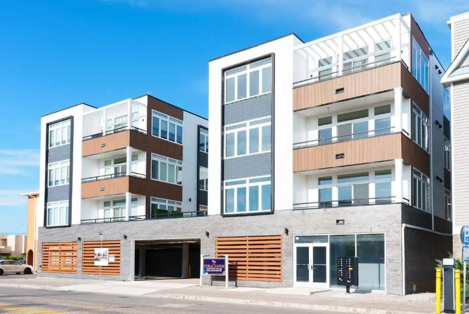Property building, Street view