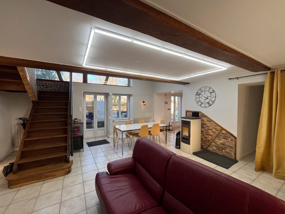 Communal lounge/ TV room, Living room, Seating area