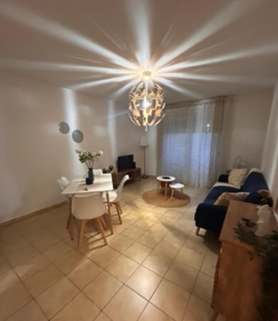 Appartement deux pièces Apartment in Toulon