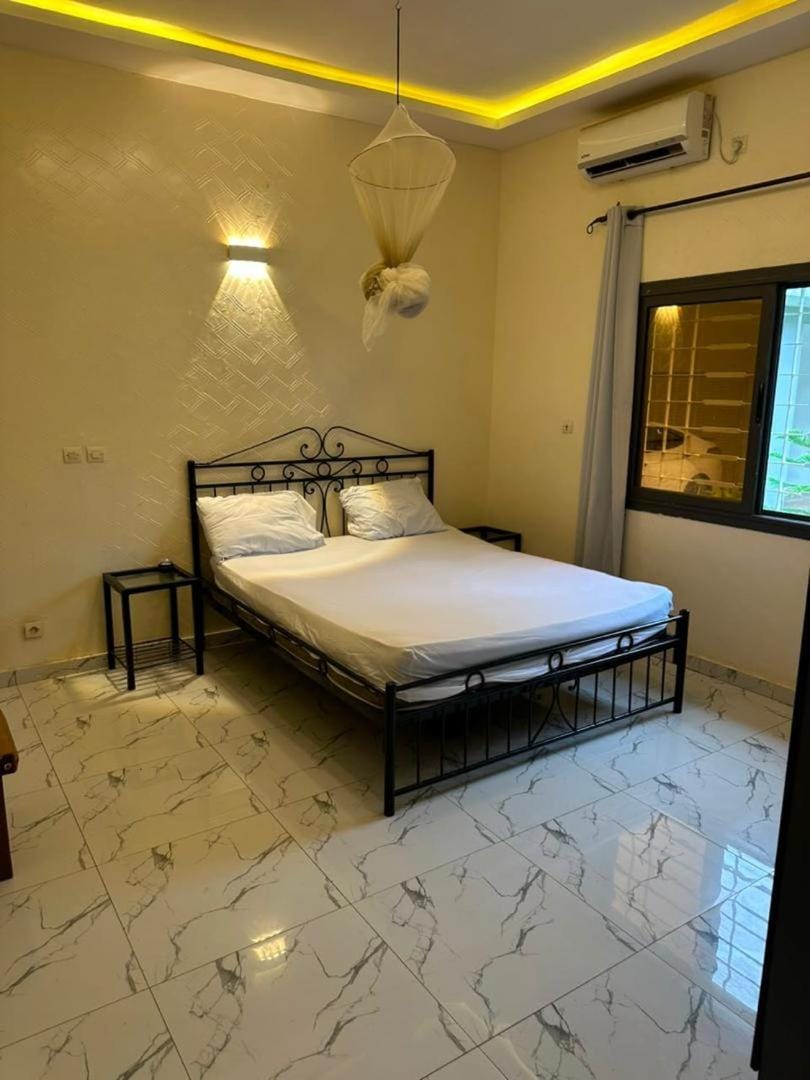 Amina House Apartment in Saly