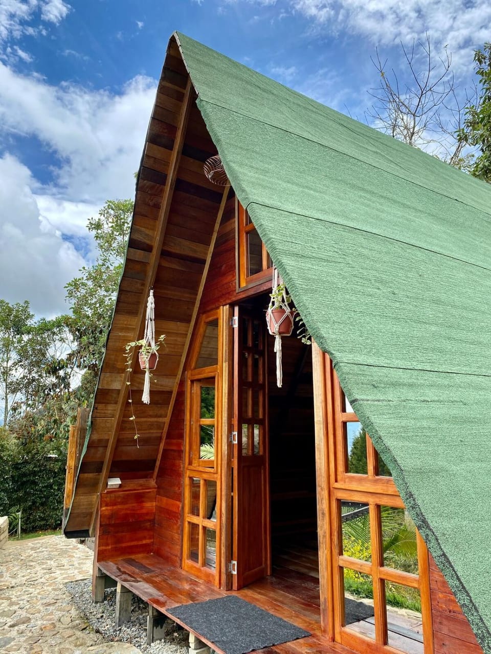 Cabaña chalet con jacuzzi privado, cerca de Medellín Campground/ 
RV Resort in Antioquia