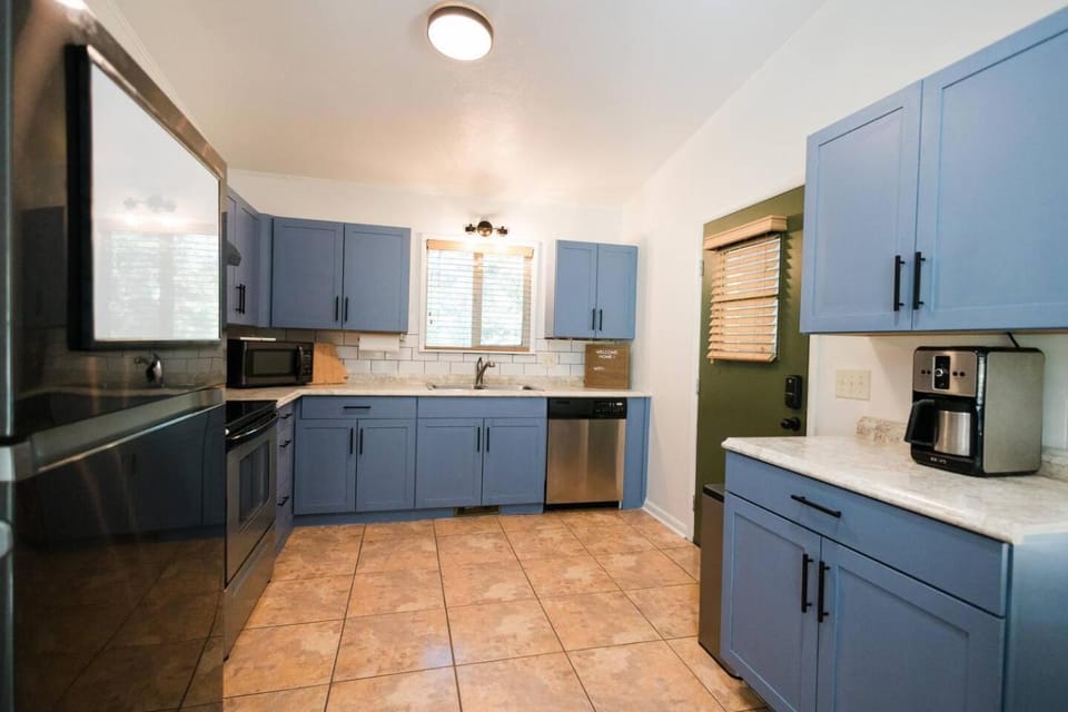 Crain Cottage House in Bella Vista