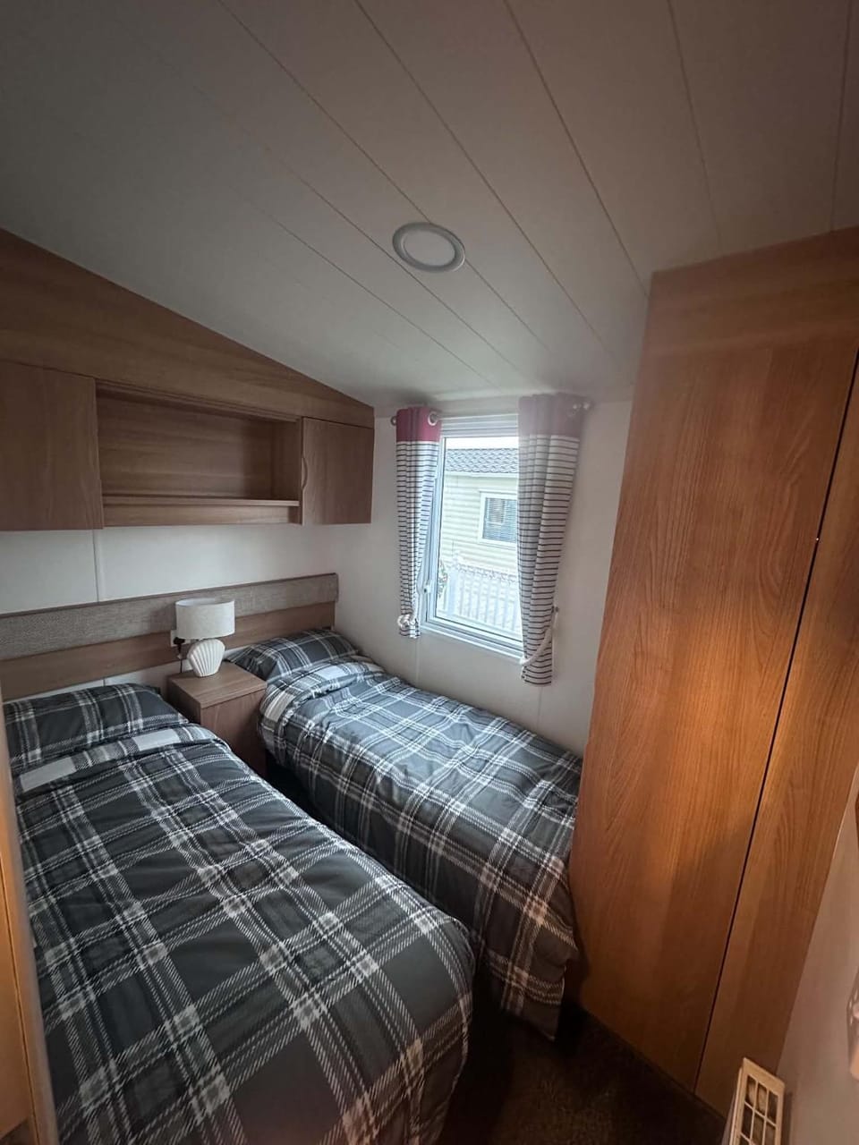 Oakfield - 1 Apartment in Towyn