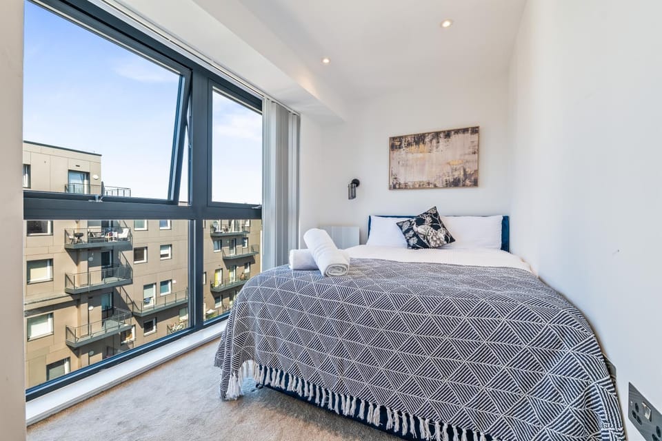 Bed, View (from property/room), Photo of the whole room, Bedroom
