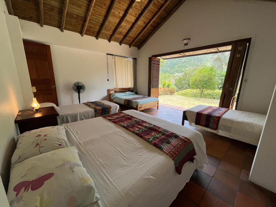 La Gloriosa House in Cundinamarca, Colombia