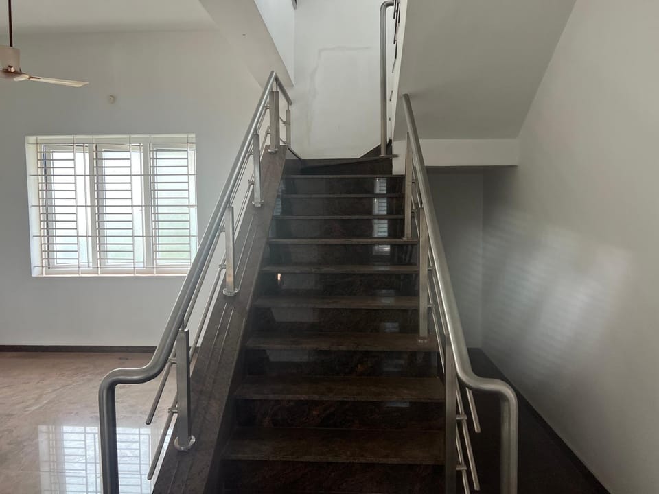 Room for Daily Rent Peelamedu - 3KMs from Airport Apartment in Coimbatore
