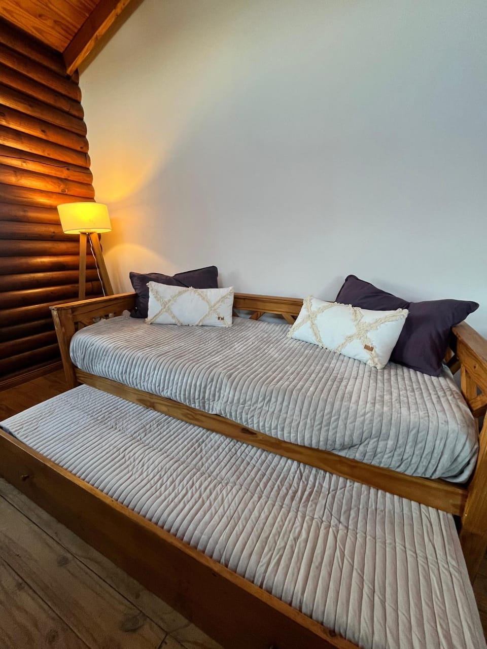 Bed, Living room