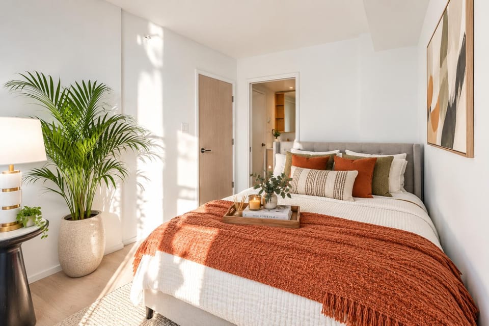 Bright 2 Bedroom in Central Downtown Vancouver Apartment in Vancouver
