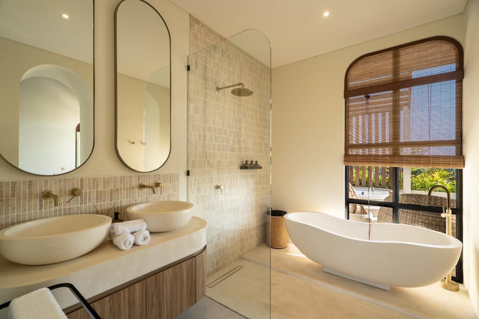 Shower, Toilet, Bathroom, Bath, towels