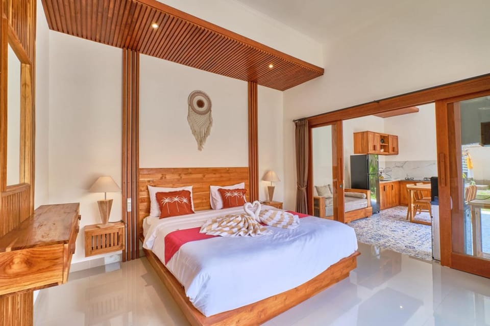 Bed, Photo of the whole room, Bedroom, towels, air conditioner