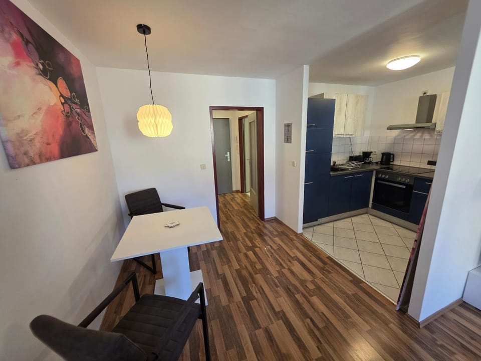 Kitchen or kitchenette, Living room, Seating area, Dining area, minibar