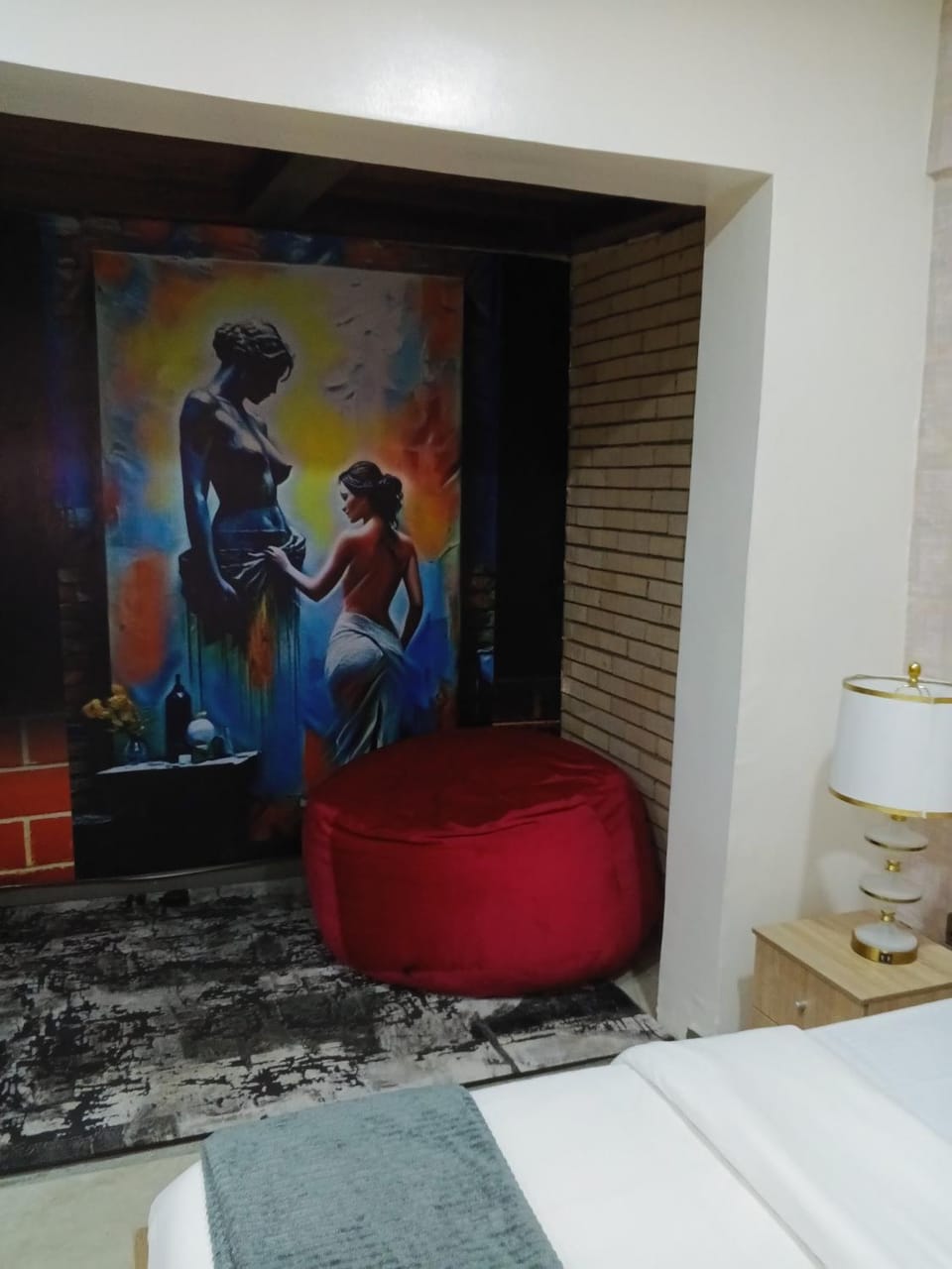 Living room, Photo of the whole room, Decorative detail, Seating area, Bedroom