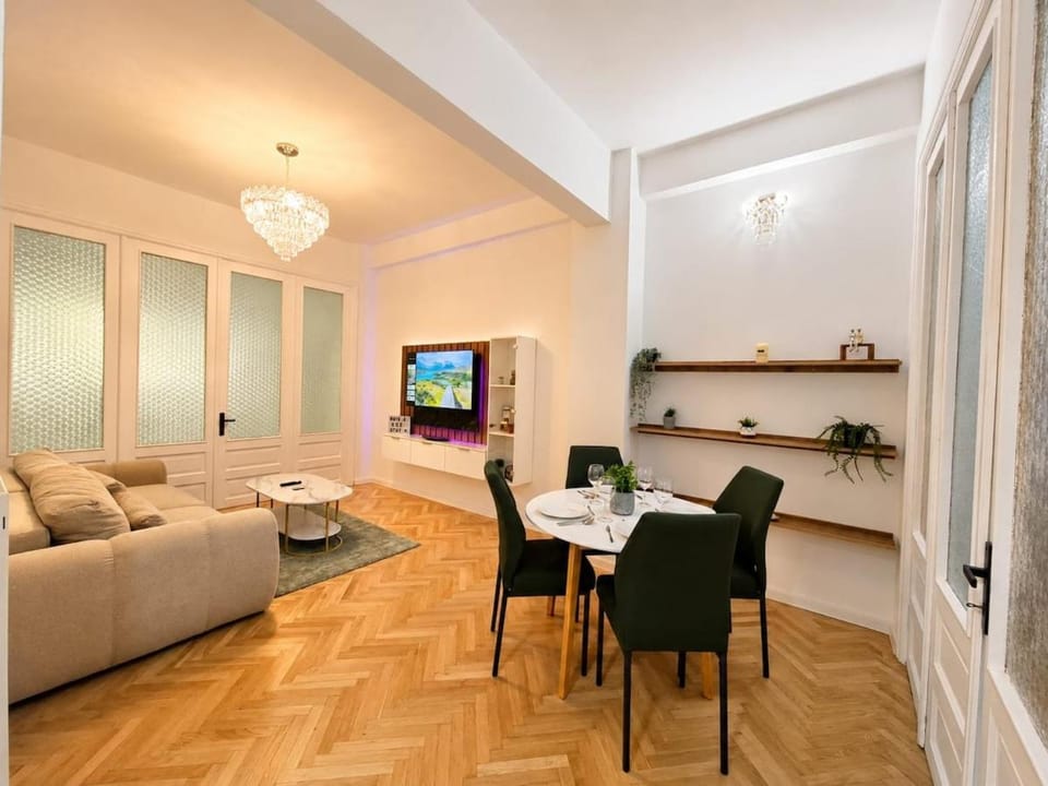 Ultracentral Apartment 2 BR Novotel Area Apartment in Bucharest