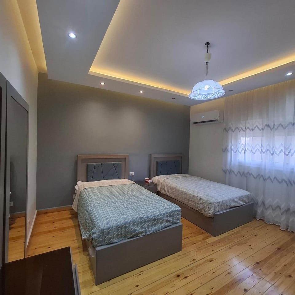 Spacious 3BR Apt on Main Hassan St Apartment in Cairo Governorate