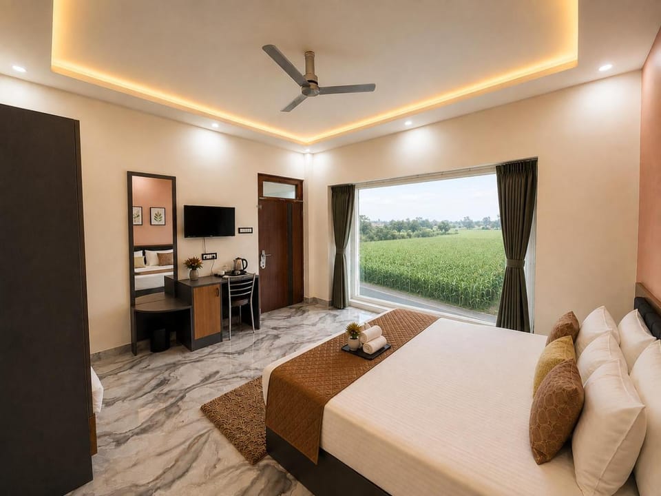 Communal lounge/ TV room, Bed, TV and multimedia, Photo of the whole room, Bedroom