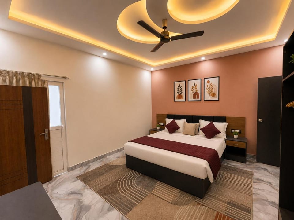 Bed, Photo of the whole room, Bedroom, wardrobe, air conditioner