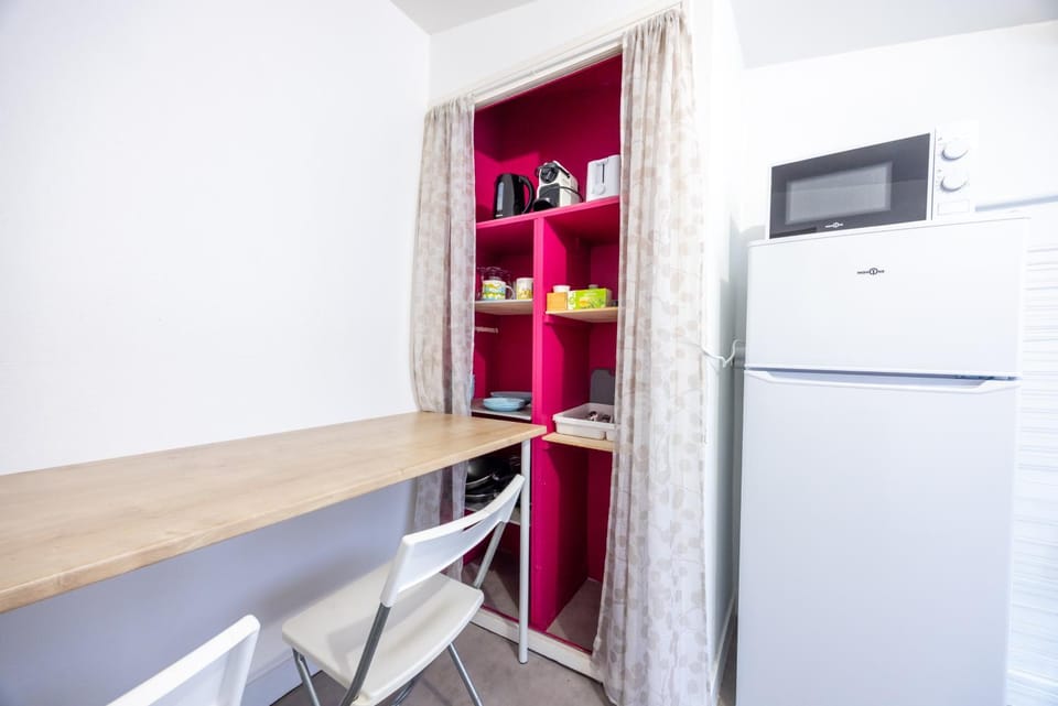 Kitchen or kitchenette, kitchen