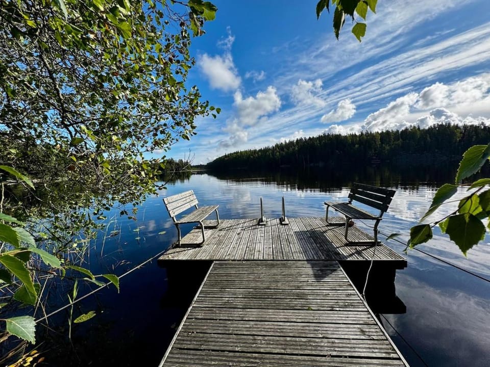 Cozy log cabin by the lake in Espoo Cabin in Uusimaa