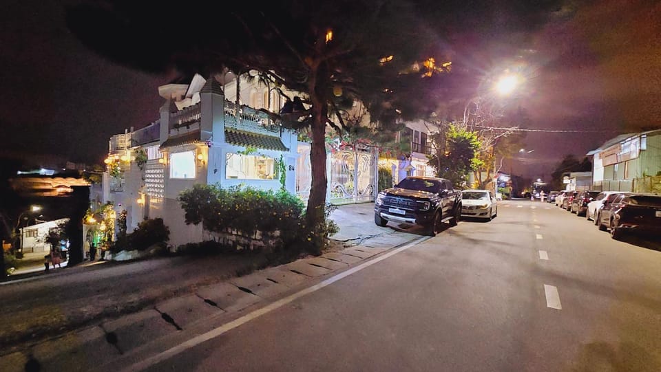 BIỆT THỰ DU LỊCH LÂU ĐÀI NHỎ, MANG HƠI ẤM TRONG LÒNG ĐÀ LẠt SỨC CHỨA 1 ĐẾN 30 KHÁCH Villa in Dalat